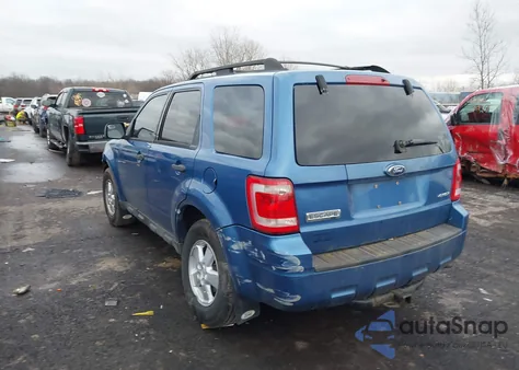 2009 Ford Escape Xlt z USA, uszkodzony, nr VIN 1FMCU93G29KC66910